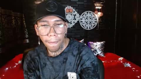 Snapshot of thian_knox chatting on 12/19/25, 06:15 THIAN online show from 12/19/25, 06:15