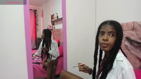 thianahorny online show from 10/30/25, 01:12