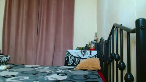 Maria online show from 12/04/25, 07:44