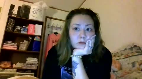 Snapshot of thickassazn93 chatting on 11/10/25, 10:58 thickassazn93 online show from 11/10/25, 10:58