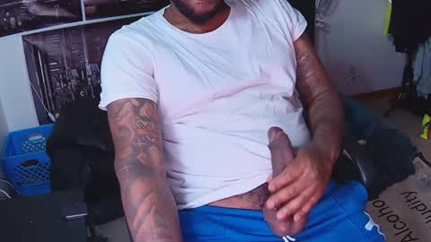 thickchickluver online show from 10/31/25, 09:54