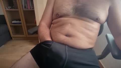 Snapshot of thickguybcn chatting on 04/16/26, 12:17 ThickDickBCN online show from 04/16/26, 12:17
