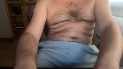 Snapshot of thickguybcn chatting on 07/31/26, 05:23 ThickDickBCN online show from 07/31/26, 05:23
