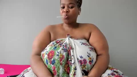 thickleeyanax online show from 02/15/25, 11:17