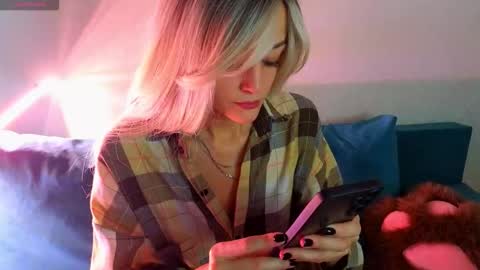 Snapshot of thief_of_hearts_ chatting on 09/10/25, 09:53 thief_of_hearts_ online show from 09/10/25, 09:53