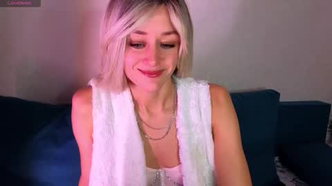 Snapshot of thief_of_hearts_ chatting on 09/21/25, 02:02 thief_of_hearts_ online show from 09/21/25, 02:02