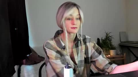 Snapshot of thief_of_hearts_ chatting on 11/28/25, 10:51 thief_of_hearts_ online show from 11/28/25, 10:51