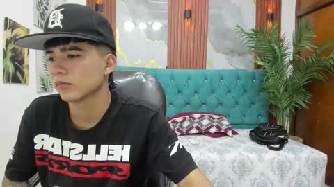 Snapshot of thiiago_collins chatting on 02/22/26, 10:41 THIAGO COLLINS online show from 02/22/26, 10:41