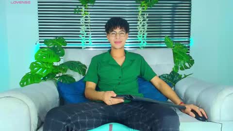 Thiago Saenzz online show from 04/13/26, 03:39