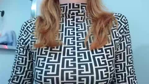 sara online show from 01/17/26, 03:22