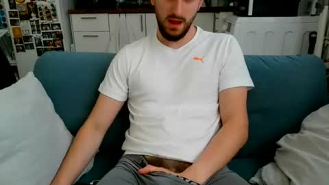 Snapshot of thinboy2 chatting on 07/17/26, 09:49 Thinboy2 online show from 07/17/26, 09:49