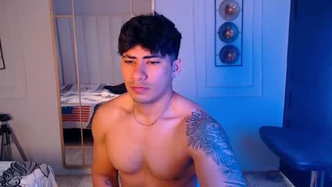 MICHAEL AND CRISS online show from 01/06/26, 01:04