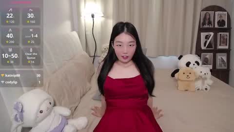 Snapshot of thisgirl__ chatting on 06/22/26, 01:40 kk online show from 06/22/26, 01:40