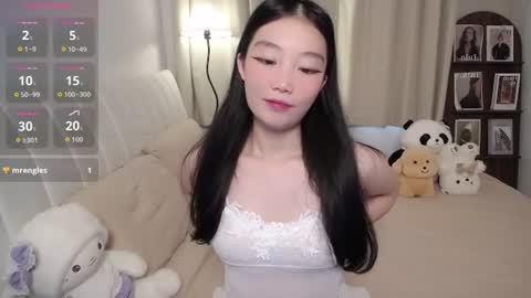 Snapshot of thisgirl__ chatting on 07/16/26, 01:55 kk online show from 07/16/26, 01:55