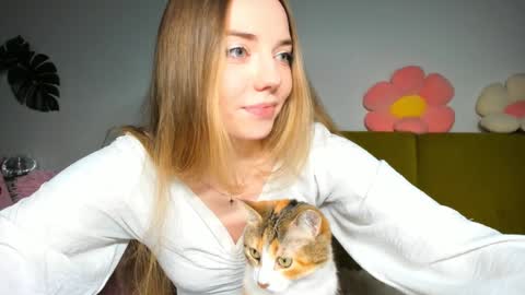 Amelia  shows on mondays fridays and sundays  if anything changes im giving updates on my fansly  online show from 12/02/24, 05:04