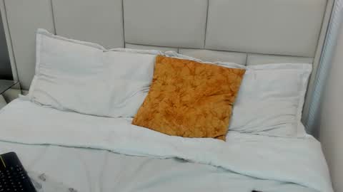 Snapshot of thom_ames chatting on 03/24/26, 04:28 Thom online show from 03/24/26, 04:28