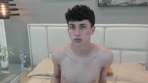 Snapshot of thom_ames chatting on 04/04/26, 11:29 Thom online show from 04/04/26, 11:29