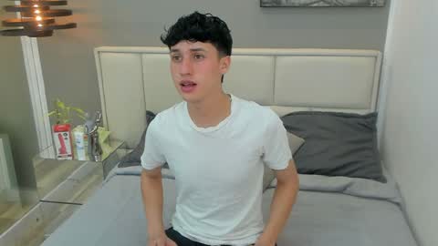 Snapshot of thom_ames chatting on 04/16/26, 12:06 Thom online show from 04/16/26, 12:06