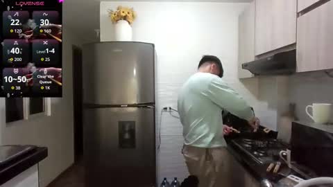 Snapshot of thom_ohtani chatting on 02/06/26, 02:53 thom_ohtani online show from 02/06/26, 02:53