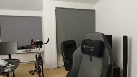 thomas315627 online show from 03/28/26, 10:42