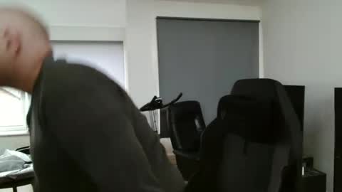 thomas315627 online show from 04/13/26, 10:54