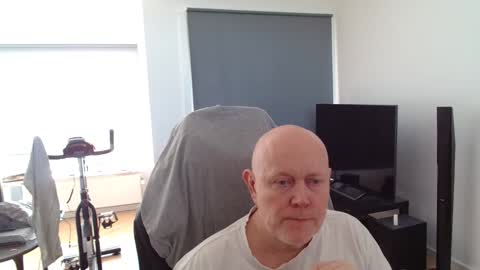 Snapshot of thomas315627 chatting on 05/24/26, 02:22 thomas315627 online show from 05/24/26, 02:22
