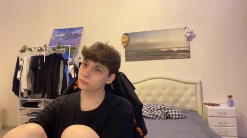 Thomas Hill online show from 10/15/25, 09:04