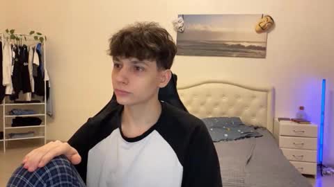 Thomas Hill online show from 12/05/25, 09:00