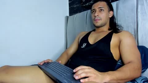 Thomas online show from 04/11/26, 10:03