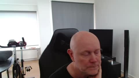 thomas806035 online show from 07/07/26, 11:36