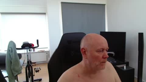 thomas806035 online show from 07/18/26, 11:36