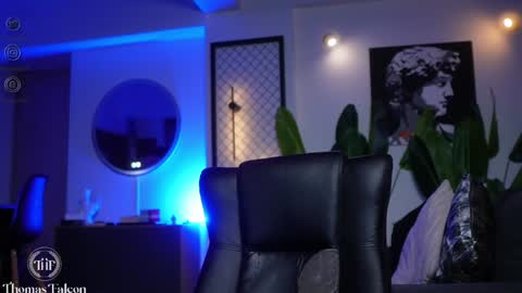 Thomas Falcon online show from 01/15/25, 03:22