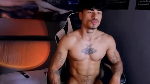 Snapshot of thomas_fit1 chatting on 04/22/26, 07:59 Thomas 3 JUST STAY AND BE MY LAST LOVE online show from 04/22/26, 07:59