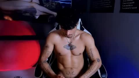 Snapshot of thomas_fit1 chatting on 04/28/26, 06:24 Thomas 3 JUST STAY AND BE MY LAST LOVE online show from 04/28/26, 06:24