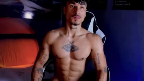 Snapshot of thomas_fit1 chatting on 05/06/26, 04:08 Thomas 3 JUST STAY AND BE MY LAST LOVE online show from 05/06/26, 04:08