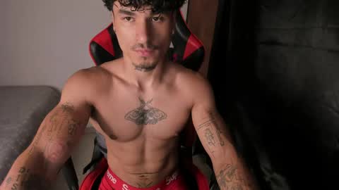 Snapshot of thomas_fit1 chatting on 05/30/26, 10:18 Thomas 3 JUST STAY AND BE MY LAST LOVE online show from 05/30/26, 10:18