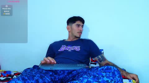 Snapshot of thomas_ks11 chatting on 12/28/24, 02:43 thomas_ks11 online show from 12/28/24, 02:43