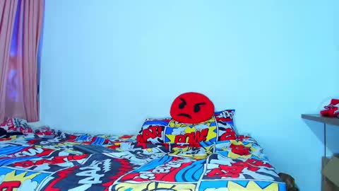 Snapshot of thomas_ks11 chatting on 12/29/24, 05:44 thomas_ks11 online show from 12/29/24, 05:44