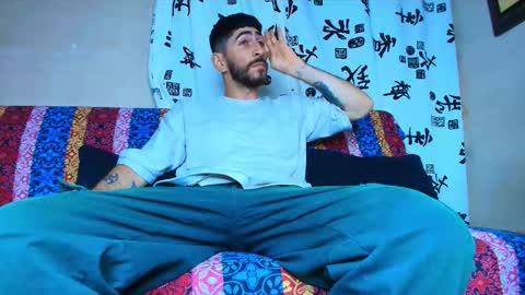 thomas_ks11 online show from 02/15/26, 05:48