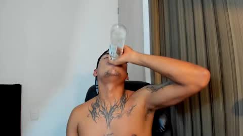 Thomas online show from 02/11/25, 06:51