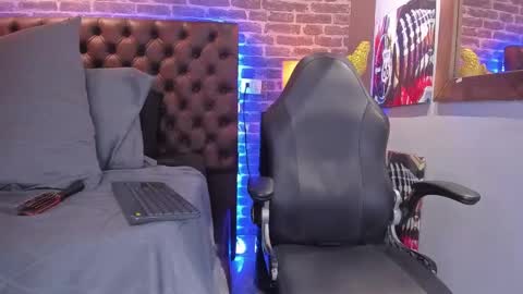 ---Thomas--- online show from 02/22/25, 08:07