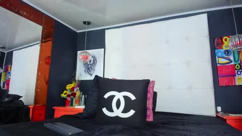 ---Thomas--- online show from 03/12/25, 07:46