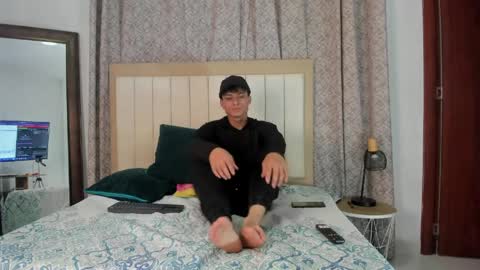 thomas_millers online show from 04/08/26, 01:16