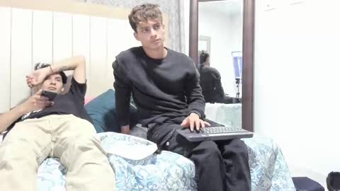 thomas_millers online show from 04/12/26, 01:21