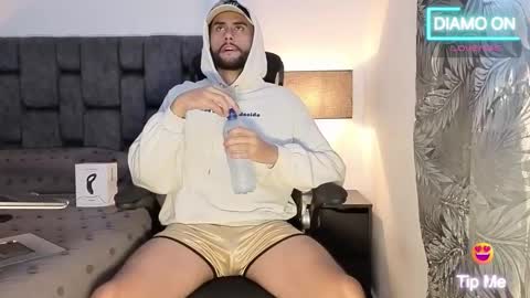 Thomas online show from 10/24/25, 07:32