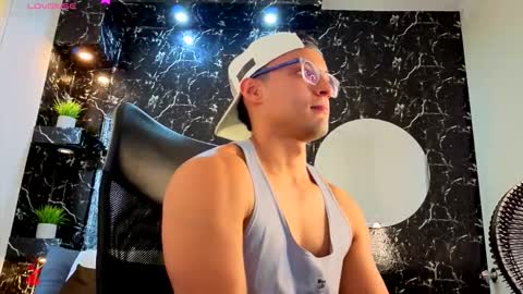  T H O M A S online show from 11/28/25, 01:36