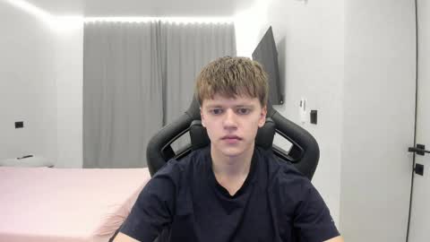 Tomas online show from 04/08/26, 05:57