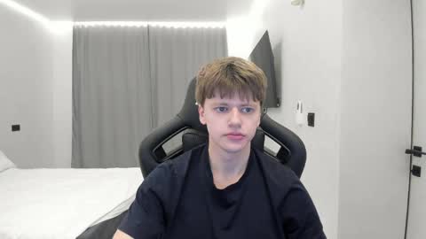 Tomas online show from 04/16/26, 06:09