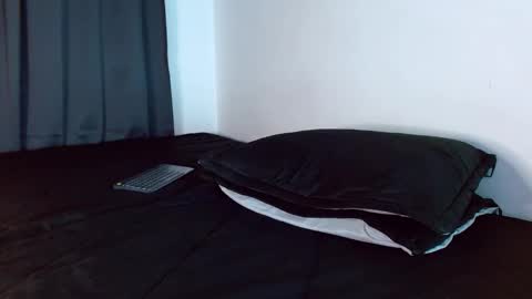 thomas_spellman online show from 04/12/26, 07:52