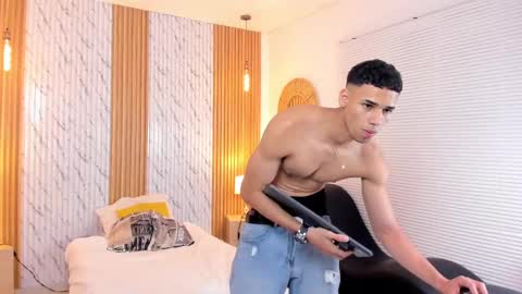 Thomas online show from 02/13/25, 07:52